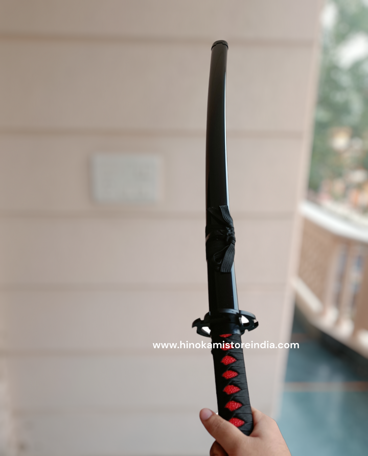 Bleach ichigo bankai V2 - wooden katana ( cod not available on this product)